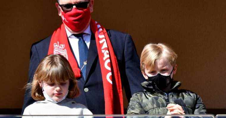 Albert of Monaco: Outing noticed with Jacques and Gabriella, adorable cheerleaders with pompoms