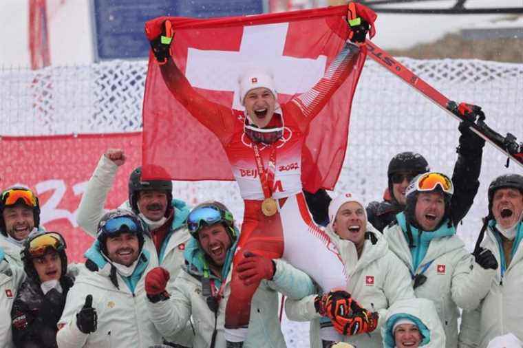 Alpine skiing |  Marco Odermatt wins giant slalom gold