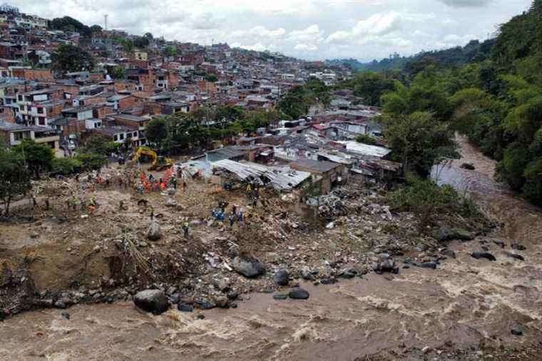 At least 11 dead in landslide in Colombia