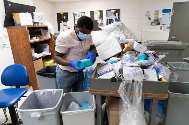 Blue planet, green ideas |  A mini sorting center to recycle more