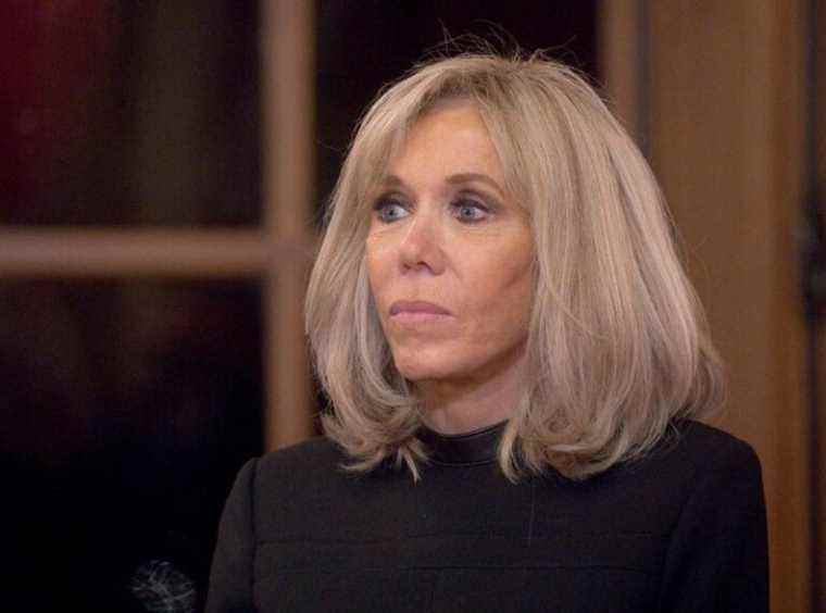 Brigitte Macron, born a man?  The first lady sues the 2 women who spread the transphobic rumor…