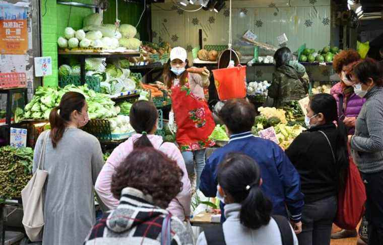 COVID-19: Hong Kongers rush to stock up