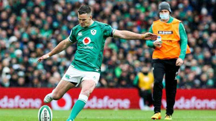 Can the XV of Clover do without Jonathan Sexton, at the twilight of his career?