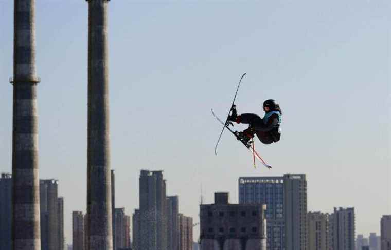 Canada sees Jack Crawford and Megan Oldham shine on skis in Beijing