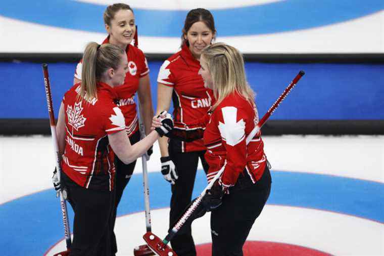 Curling |  Jennifer Jones’ team wins 7-6 against USA