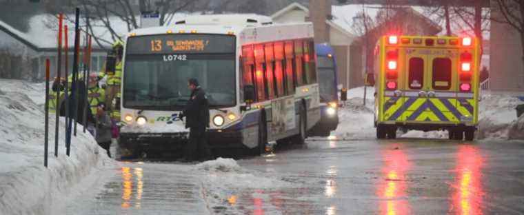 [EN IMAGES] A teenager crushed by an RTC bus in Quebec