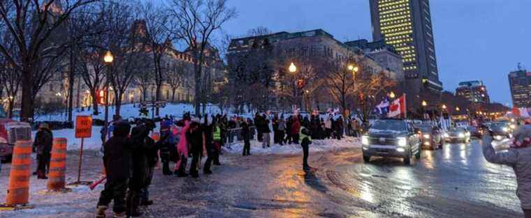 [EN IMAGES] “Freedom convoy”: second evening of demonstration in Quebec