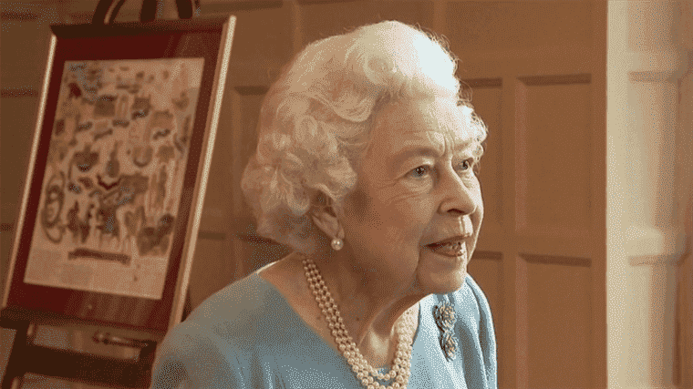 Elizabeth II gradually passes on her crown