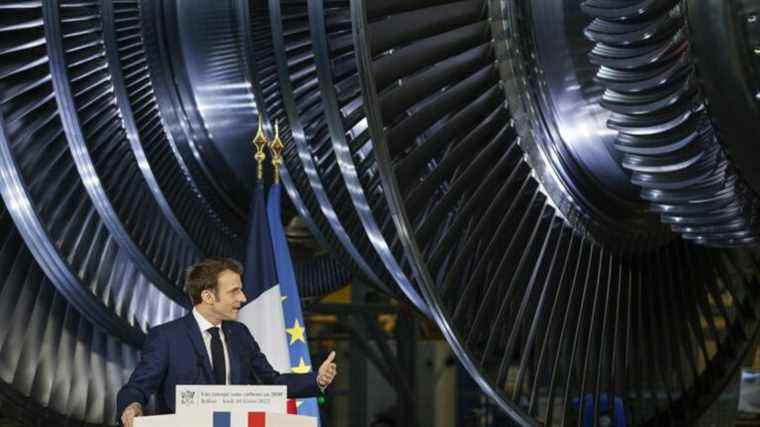 Emmanuel Macron and the “air hole” hypothesis in the polls