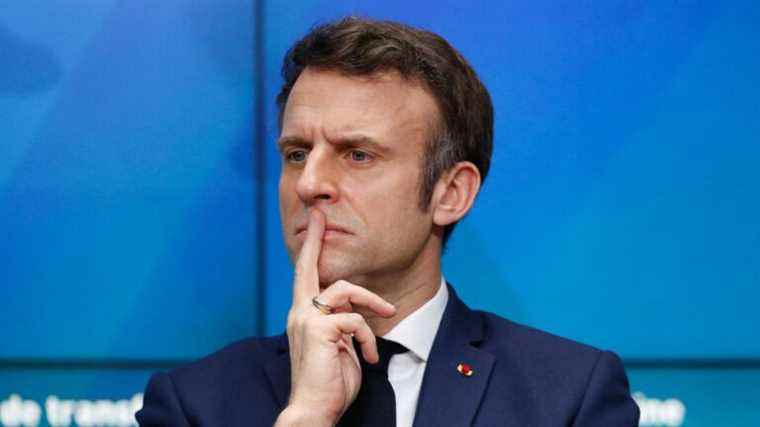 Emmanuel Macron will hold his first campaign meeting on March 5 in Marseille