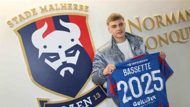 First official Pro contract for Norman Bassette