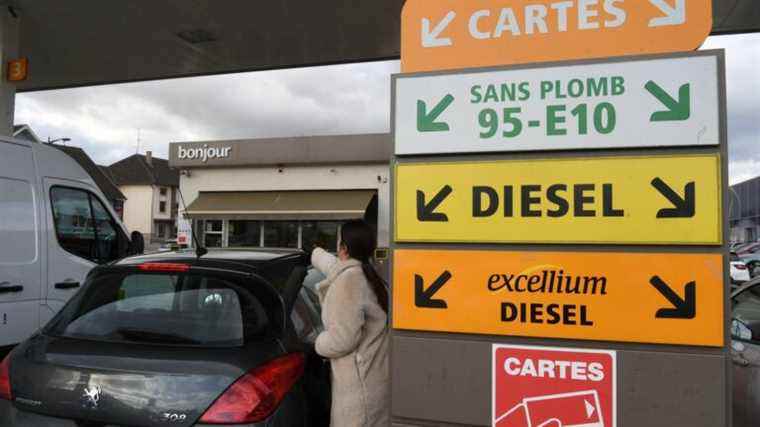 Fuel prices reach new heights in France