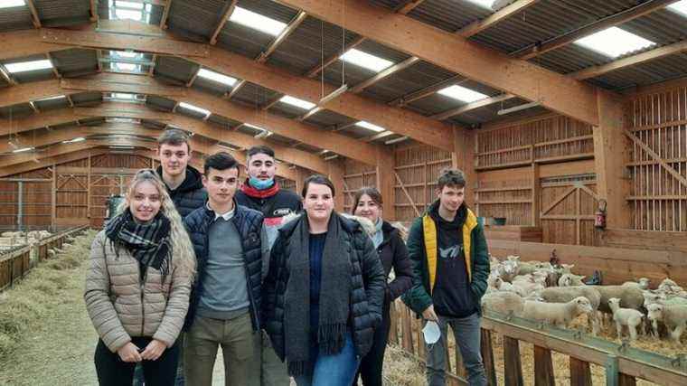 Generation farmers in the Loiret, in the heart of the Le Chesnoy high school in Amilly