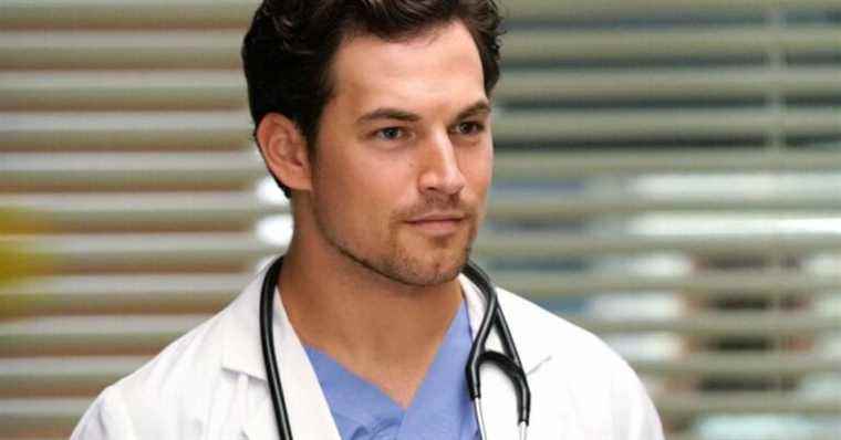 Grey’s Anatomy: Giacomo Gianniotti (Andrew DeLuca) is married to a very pretty brunette