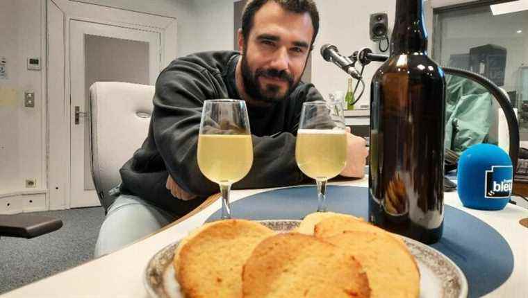 Honey mead and pastry with Guillaume Boueilh beekeeper in Bougue, le Rucher de Claron