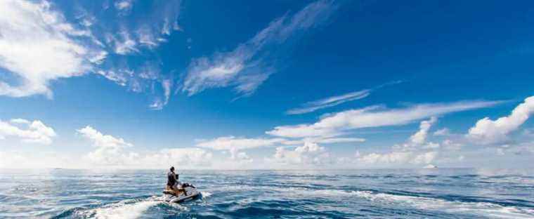 How to get away from it all not far from home: go sailing!