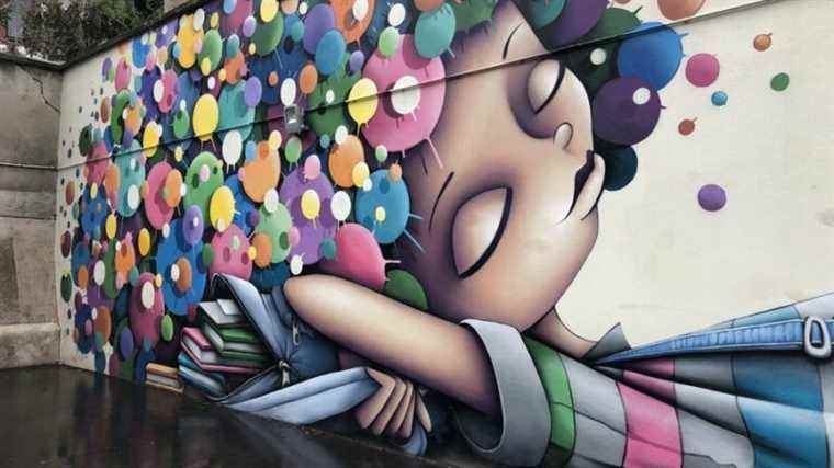 In a school, a mural among the 100 most beautiful works of street-art in the world