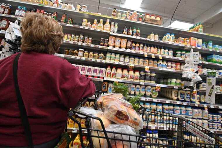 Inflation climbs to 7.5% in the United States