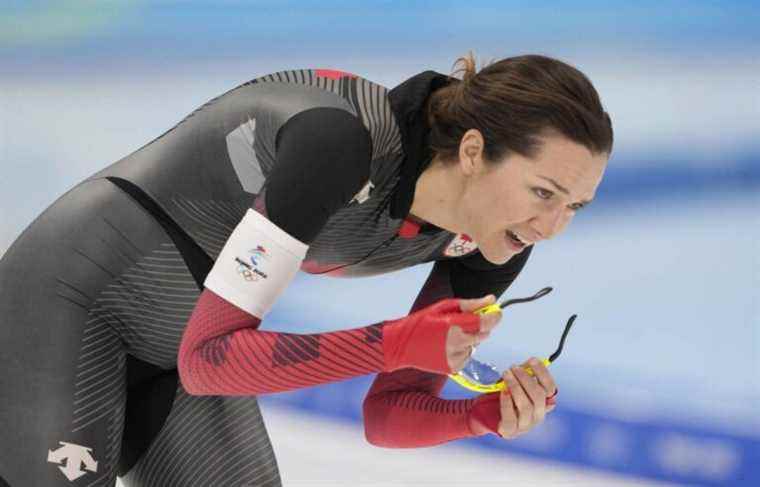 Isabelle Weidemann wins silver in the 5000m long track