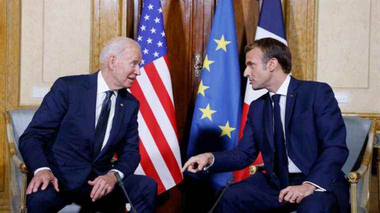 Joe Biden and Emmanuel Macron pledge to coordinate against Russia