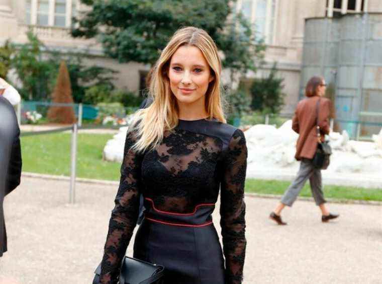 Johnny Hallyday’s granddaughter flaunts her baby bump in a leopard dress on Instagram