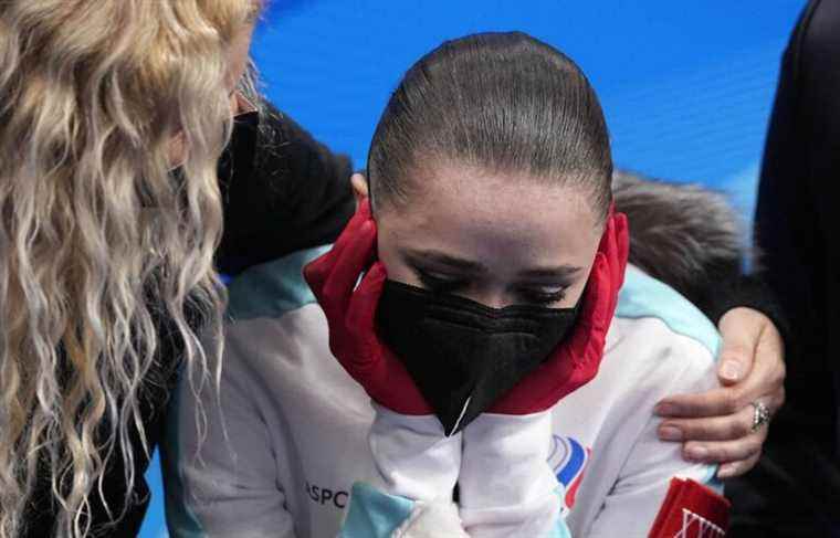 Kamila Valieva collapses during the free program in figure skating