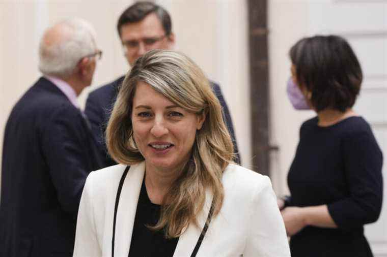 Mélanie Joly will visit Asia before presenting a strategy for China