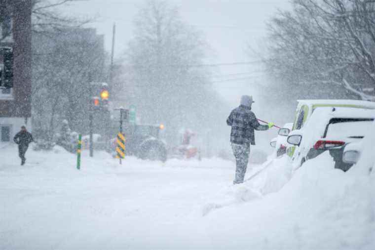 Montreal |  Fourth snow loading operation