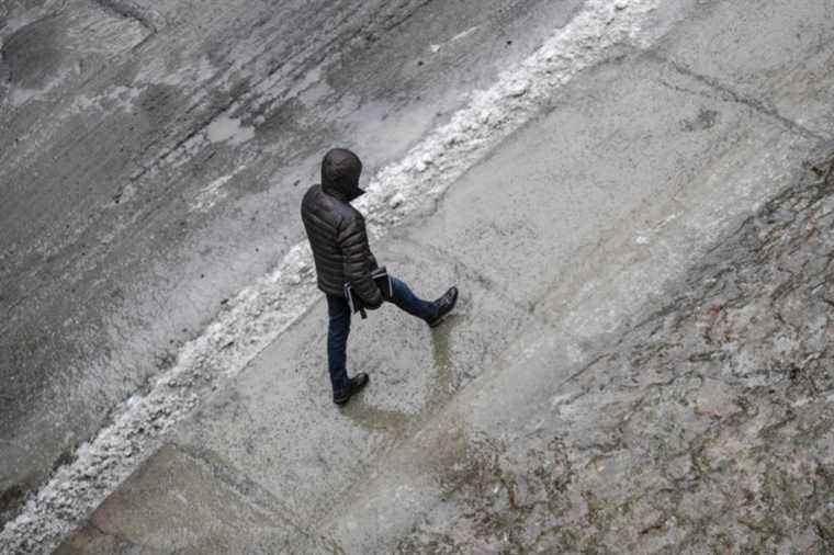 Montreal |  Many injuries on icy sidewalks