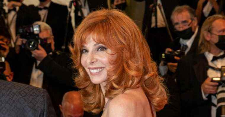 Mylène Farmer out: a famous comedian changes her sketch for her!