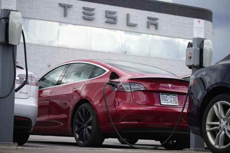 No stopping at the stop |  Nearly 54,000 Teslas recalled for FSB driver assistance