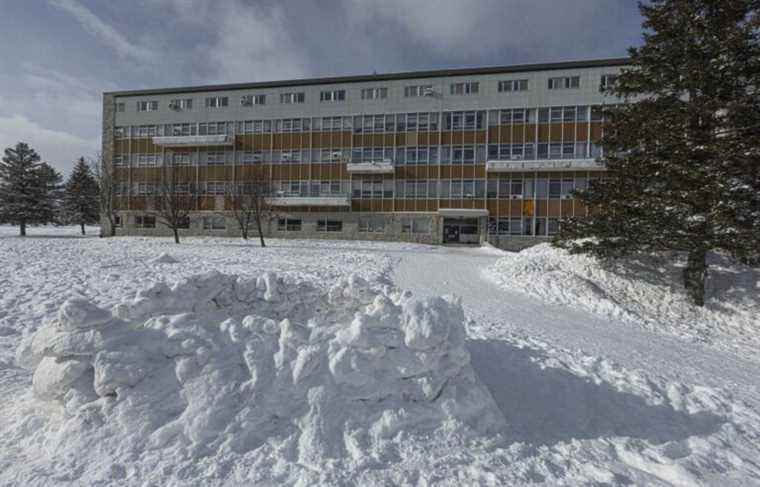 Opposition against the demolition of a building by architect Jean-Marie Roy