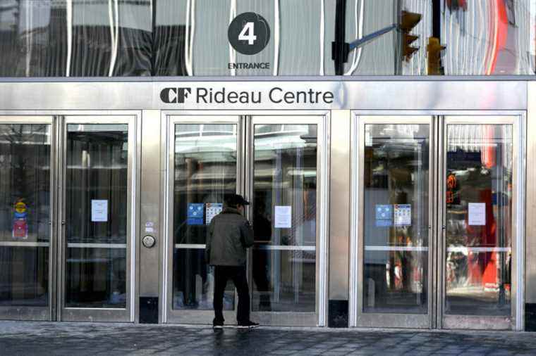 Shoplifting |  The police intervention is over at the Rideau Center