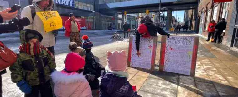 Ottawa protest: ‘Children should go home’, lawyer says