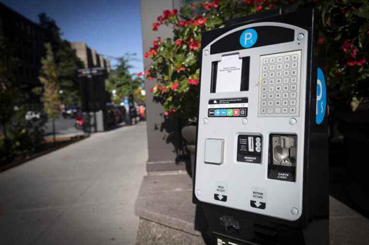 Parking meters will cost more in Montreal