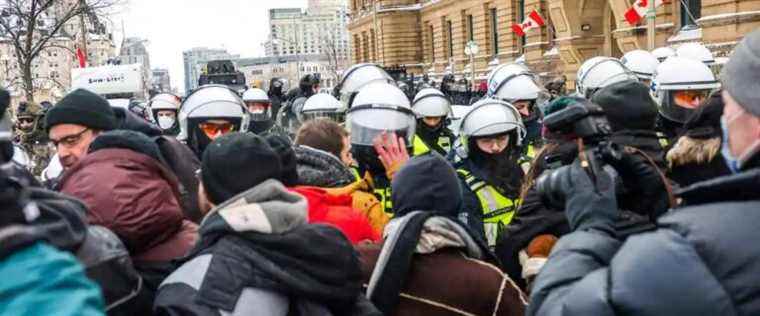 Pressure mounts on protesters in Ottawa