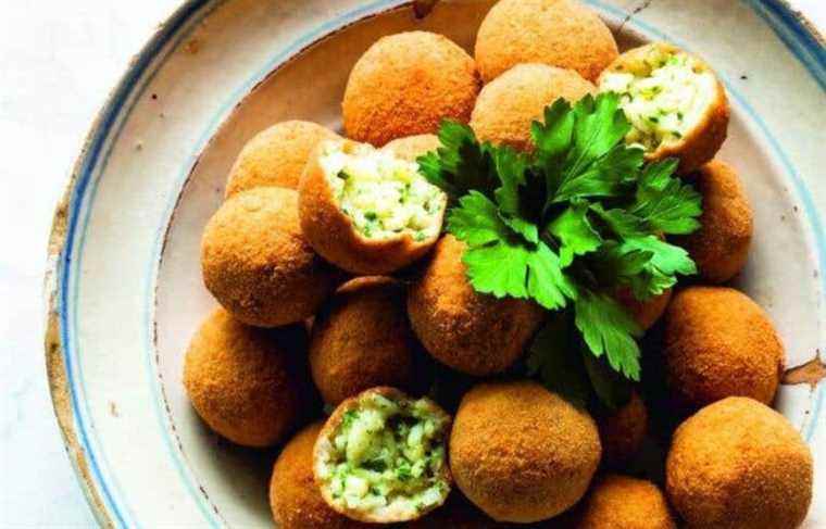 Recipe for rice croquettes “croquetas de arroz”