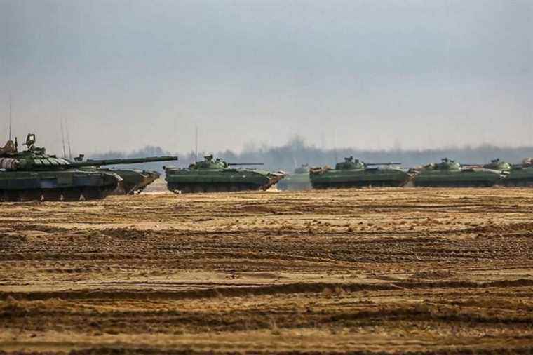 Russia pulls troops from Ukrainian border