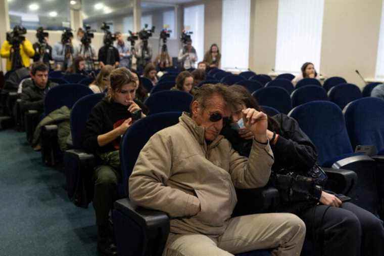 Sean Penn in Ukraine to shoot a documentary on the Russian invasion