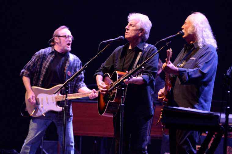 Spotify |  Crosby, Stills and Nash announce the withdrawal of their music