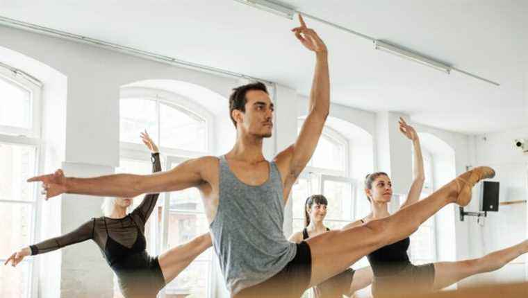 Star dancer at the Paris Opera, behind the scenes of an extraordinary profession