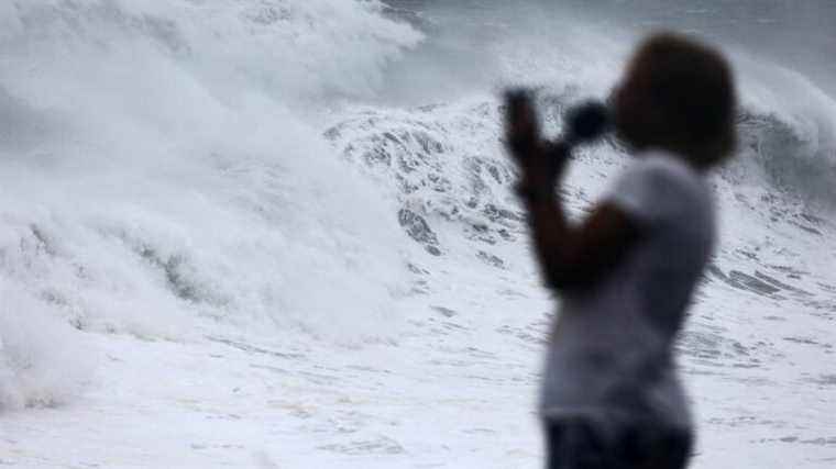 Storm Emnati makes landfall in Madagascar, more than 30,000 people evacuated as a precaution