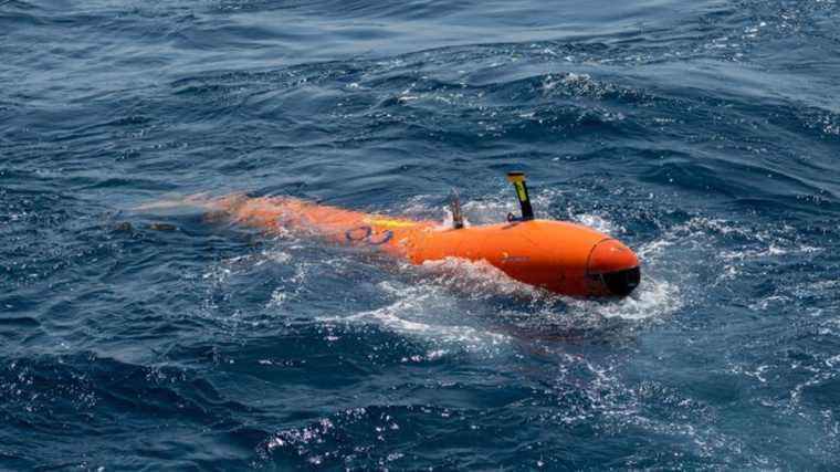 The French army will acquire drones and underwater robots to better control the abyss