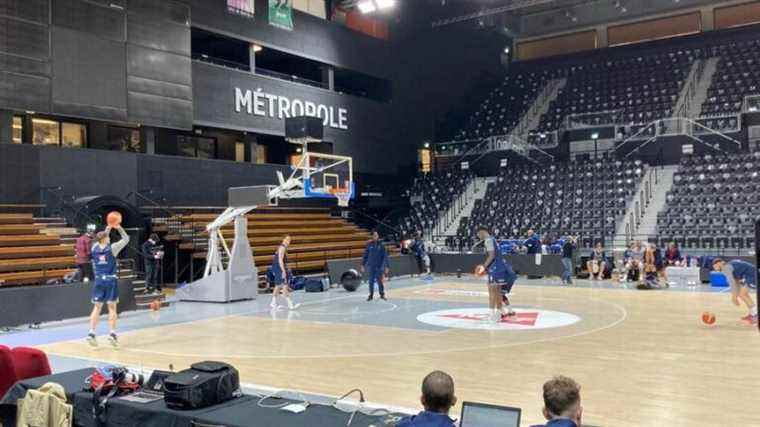 The French basketball team meets Portugal in Dijon