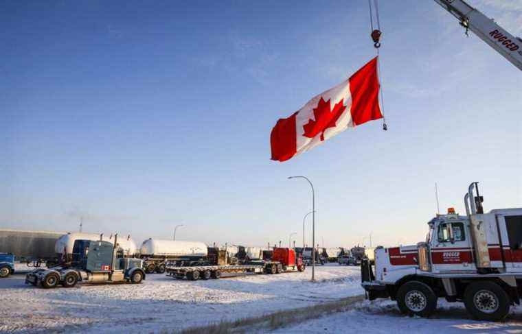 The convoy approaches, Quebec stands guard