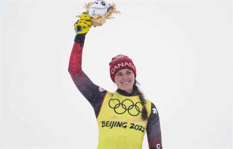 Thompson takes silver in ski cross in Beijing