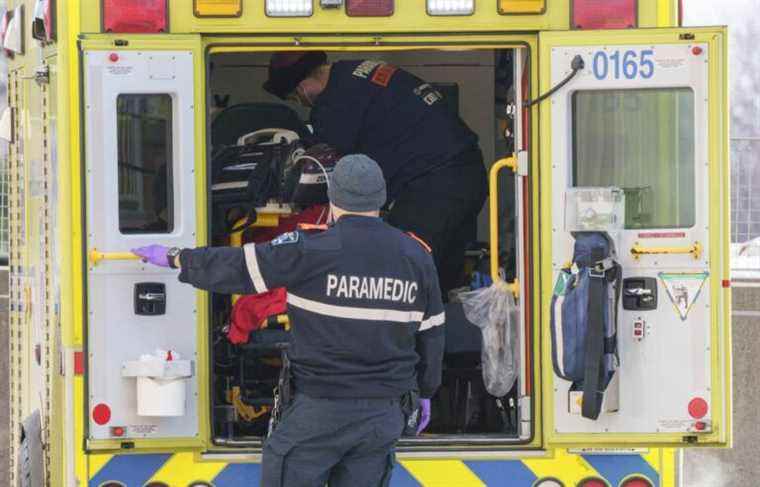 To expand the role of paramedics