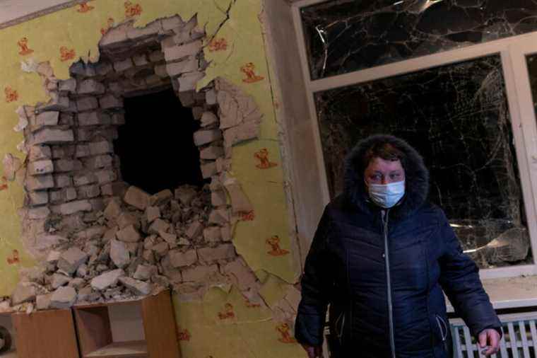 Ukraine |  Sleepless night in Stanitsa Luganska, bombarded again