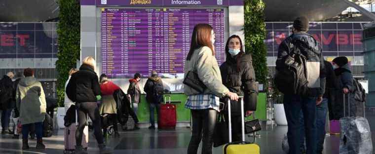 Ukraine: at Kiev airport, foreigners between fear and skepticism