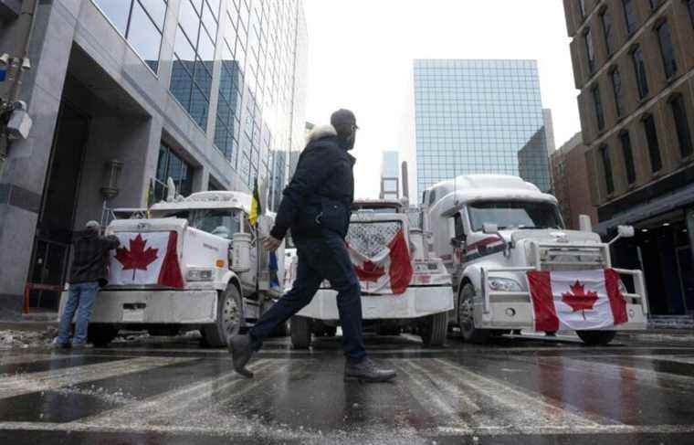 Uncertain strategy to dislodge protesters from Ottawa